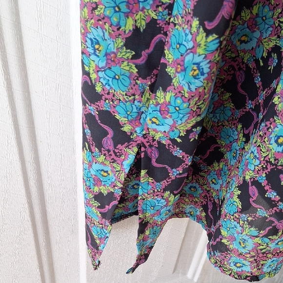 Kimono Style Robe - Picture 4 of 9